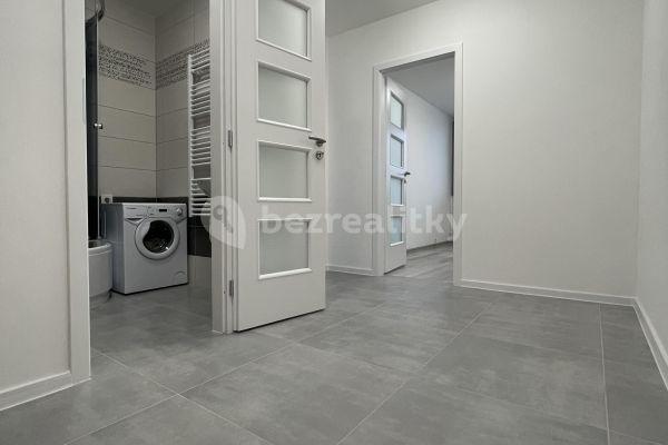 1 bedroom with open-plan kitchen flat to rent, 44 m², Letovská, Praha