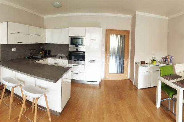 2 bedroom with open-plan kitchen flat to rent, 92 m², Kytlická, Prague, Prague