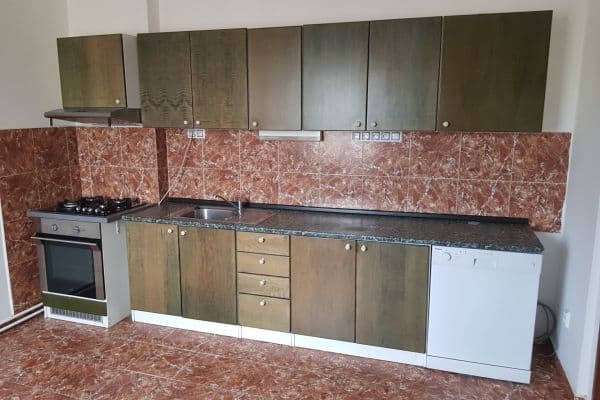3 bedroom with open-plan kitchen flat to rent, 115 m², Hálkova, Plzeň, Plzeňský Region 3 bedroom with open-plan kitchen flat to rent, 115 m², Hálkova, Plzeň, Plzeňský Region