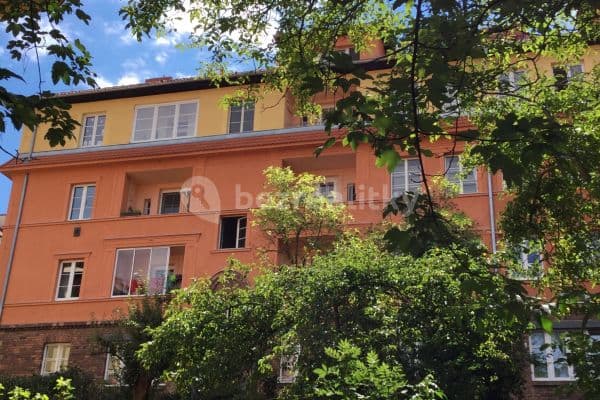 1 bedroom with open-plan kitchen flat to rent, 37 m², Píseckého, Hlavní město Praha 1 bedroom with open-plan kitchen flat to rent, 37 m², Píseckého, Hlavní město Praha