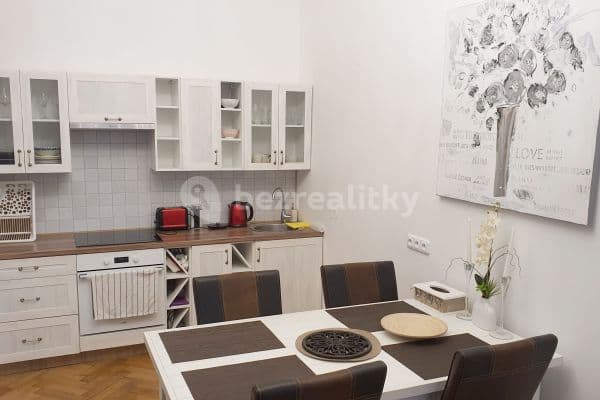 2 bedroom with open-plan kitchen flat to rent, 75 m², Americká, Praha 2 bedroom with open-plan kitchen flat to rent, 75 m², Americká, Praha