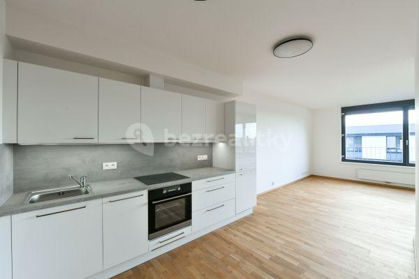 1 bedroom with open-plan kitchen flat to rent, 50 m², Střížkovská, Praha