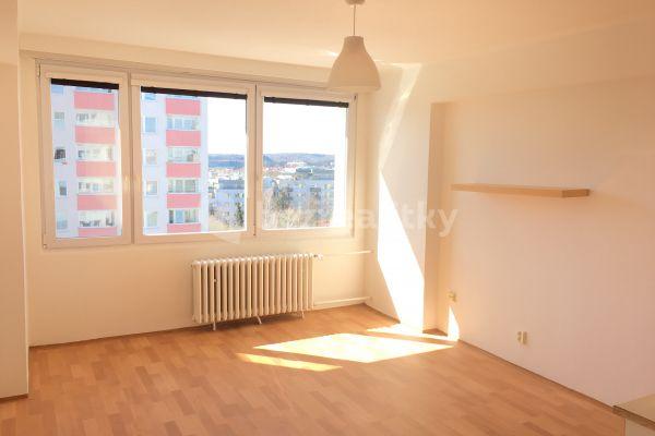 Small studio flat to rent, 22 m², Evropská, Hlavní město Praha