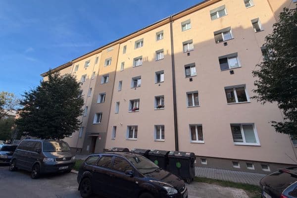 1 bedroom with open-plan kitchen flat to rent, 48 m², Úslavská, Plzeň 1 bedroom with open-plan kitchen flat to rent, 48 m², Úslavská, Plzeň