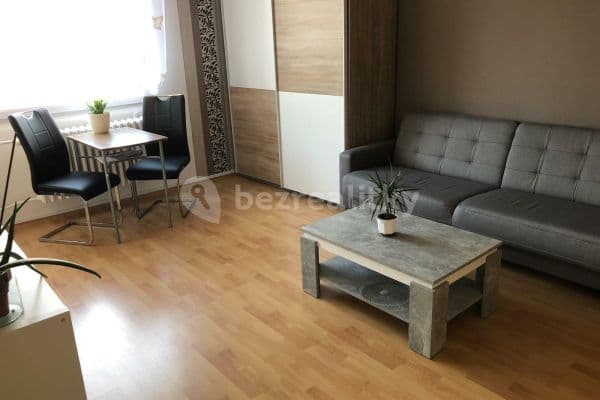 1 bedroom with open-plan kitchen flat to rent, 46 m², Kukelská, Hlavní město Praha