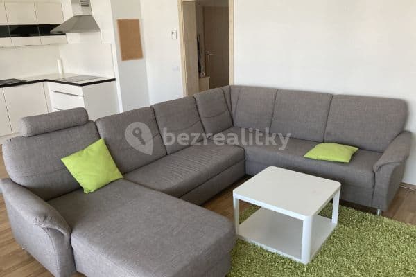 2 bedroom with open-plan kitchen flat to rent, 85 m², Markůvky, Brno