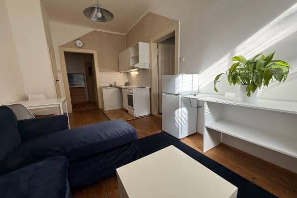 1 bedroom with open-plan kitchen flat to rent, 44 m², Na Dolinách, Hlavní město Praha 1 bedroom with open-plan kitchen flat to rent, 44 m², Na Dolinách, Hlavní město Praha