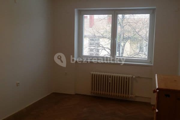 2 bedroom flat to rent, 64 m², Krkoškova, Brno