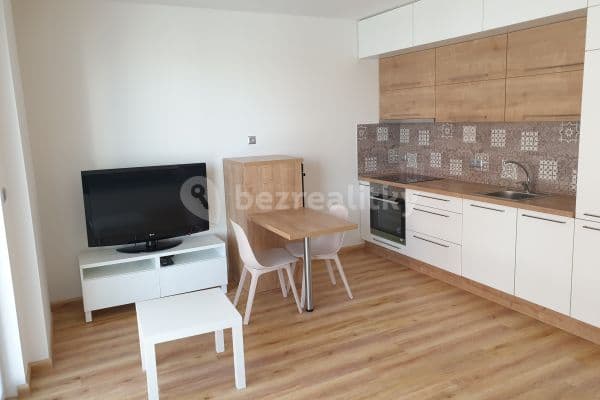 Studio flat to rent, 32 m², Rokycanova, Pardubice Studio flat to rent, 32 m², Rokycanova, Pardubice