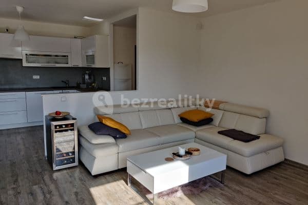 1 bedroom with open-plan kitchen flat to rent, 83 m², Slavonínská, Olomouc, Olomoucký Region