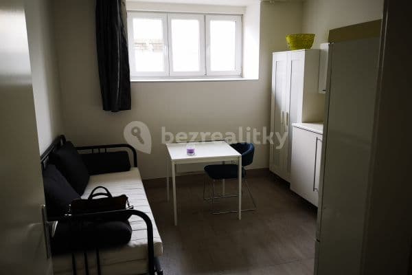 Studio flat to rent, 20 m², Pod Kynclovkou, Praha Studio flat to rent, 20 m², Pod Kynclovkou, Praha