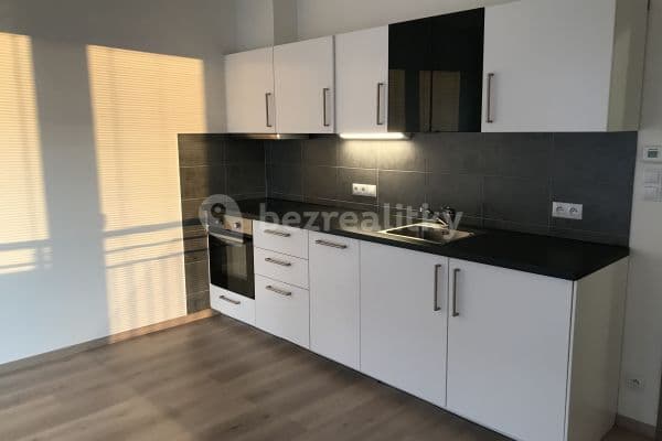 Studio flat to rent, 34 m², Šífařská, Hlavní město Praha Studio flat to rent, 34 m², Šífařská, Hlavní město Praha
