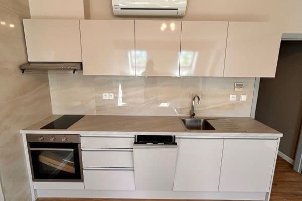 Studio flat to rent, 30 m², U Pivovaru, Dobříš Studio flat to rent, 30 m², U Pivovaru, Dobříš