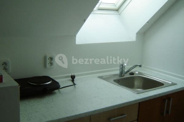 Studio flat to rent, 32 m², K Třebonicům, Praha Studio flat to rent, 32 m², K Třebonicům, Praha
