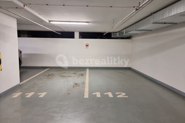 garage to rent, 14 m², Za Karlínským přístavem, Prague, Prague