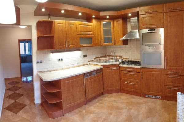 3 bedroom flat to rent, 81 m², Bratří Čapků, Příbram 3 bedroom flat to rent, 81 m², Bratří Čapků, Příbram