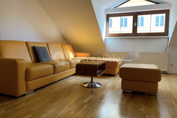 2 bedroom flat to rent, 88 m², Riegrova, České Budějovice, Jihočeský Region