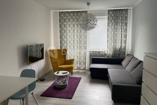 Studio flat to rent, 32 m², Herlíkovická, Praha Studio flat to rent, 32 m², Herlíkovická, Praha