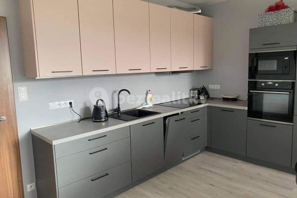 2 bedroom with open-plan kitchen flat to rent, 72 m², Žabí, Brno 2 bedroom with open-plan kitchen flat to rent, 72 m², Žabí, Brno