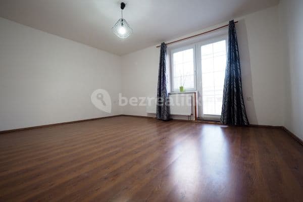 1 bedroom flat to rent, 36 m², Smetanova, Sezemice