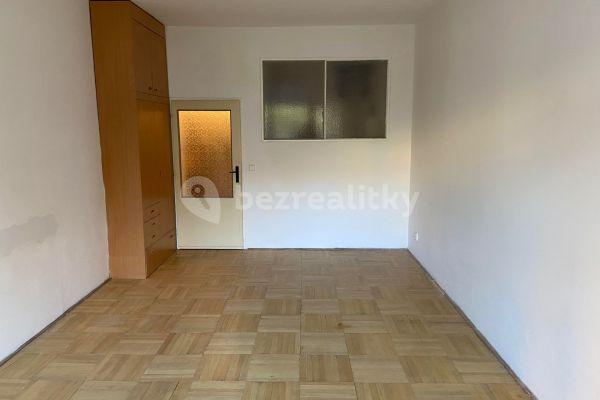 Small studio flat to rent, 30 m², Cihlářská, Brno