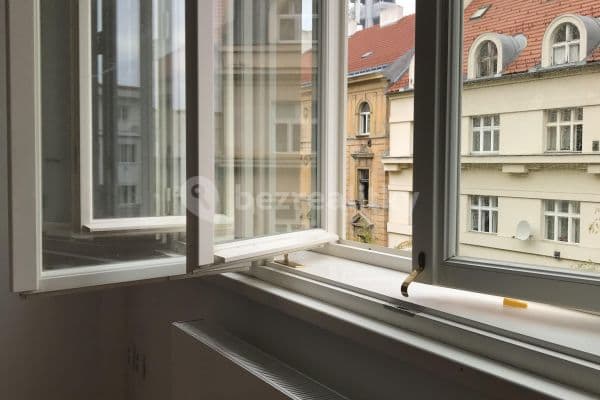 2 bedroom with open-plan kitchen flat to rent, 71 m², Jagellonská, Prague, Prague