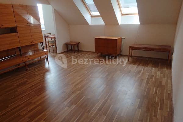 1 bedroom flat to rent, 44 m², Revoluční, Odolena Voda, Středočeský Region