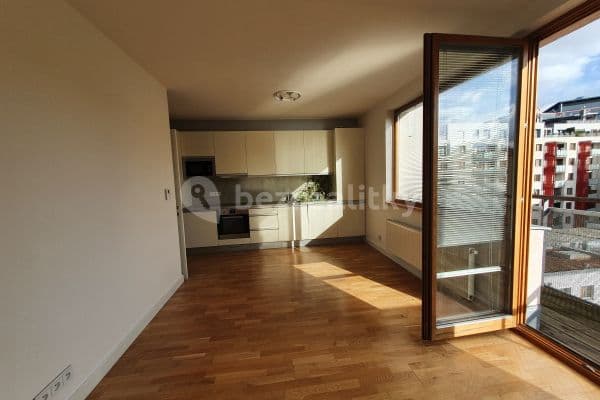1 bedroom with open-plan kitchen flat to rent, 70 m², Drahobejlova, Praha 1 bedroom with open-plan kitchen flat to rent, 70 m², Drahobejlova, Praha