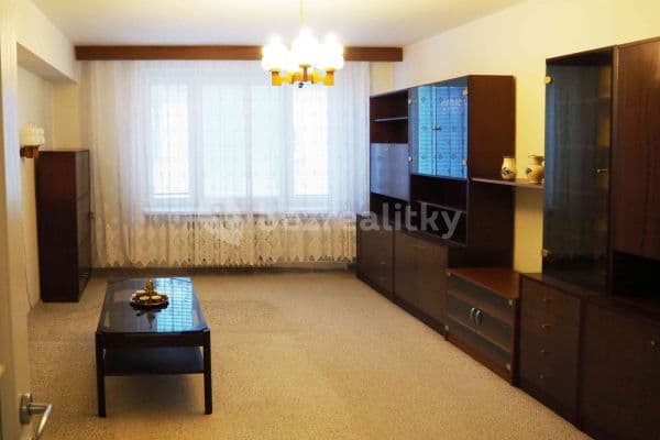 3 bedroom flat to rent, 74 m², Hradeckých, Hlavní město Praha