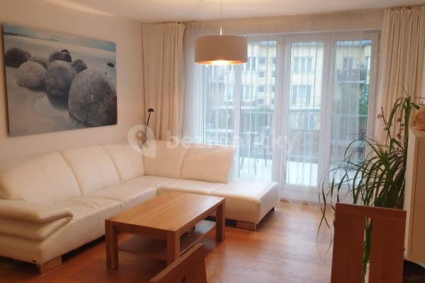 2 bedroom with open-plan kitchen flat to rent, 82 m², Jaromíra Vejvody, Hlavní město Praha