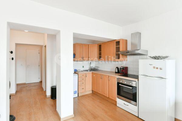 2 bedroom with open-plan kitchen flat for sale, 89 m², Roháčova, Praha