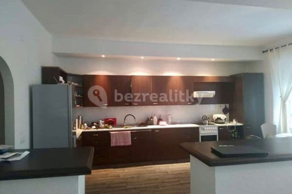 2 bedroom with open-plan kitchen flat to rent, 70 m², Macanova, Pardubice, Pardubický Region 2 bedroom with open-plan kitchen flat to rent, 70 m², Macanova, Pardubice, Pardubický Region