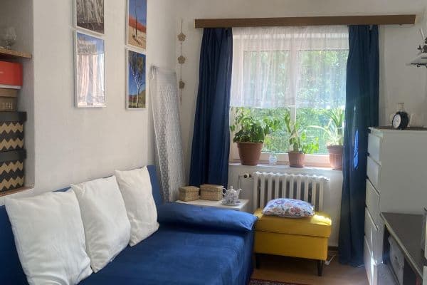 Small studio flat to rent, 19 m², Pod Kotlářkou, Praha Small studio flat to rent, 19 m², Pod Kotlářkou, Praha