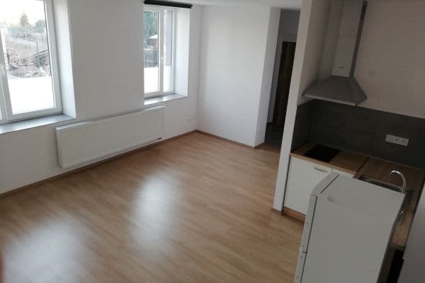 Studio flat to rent, 32 m², Nerudova, Hradec Králové Studio flat to rent, 32 m², Nerudova, Hradec Králové