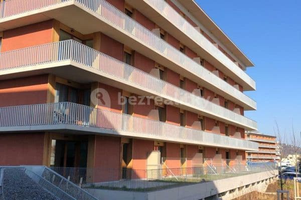 Studio flat to rent, 42 m², Vrátnická, Hlavní město Praha Studio flat to rent, 42 m², Vrátnická, Hlavní město Praha