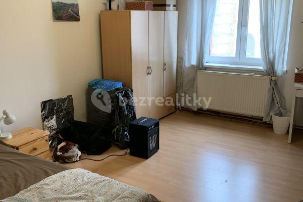 2 bedroom flat to rent, 72 m², Dukelských hrdinů, Hlavní město Praha