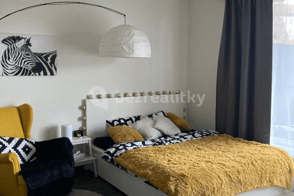 Studio flat to rent, 41 m², Letovská, Praha 18 Studio flat to rent, 41 m², Letovská, Praha 18