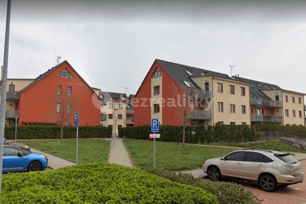 Small studio flat to rent, 44 m², Bazalková, Praha Small studio flat to rent, 44 m², Bazalková, Praha