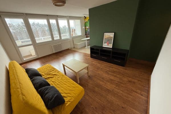 2 bedroom with open-plan kitchen flat to rent, 79 m², Ovčí hájek, Praha 2 bedroom with open-plan kitchen flat to rent, 79 m², Ovčí hájek, Praha