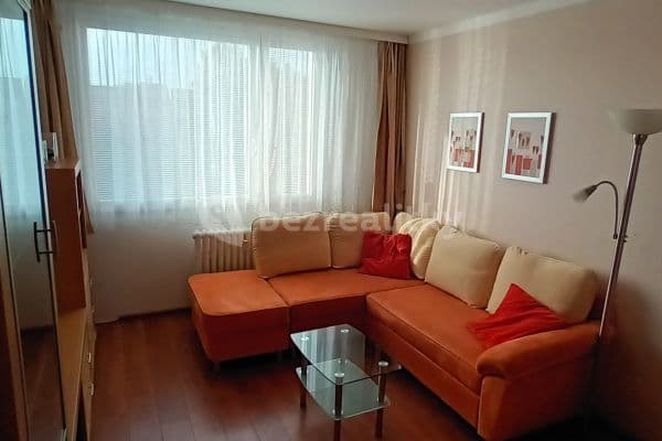 3 bedroom flat to rent, 68 m², Formánkova, Praha 3 bedroom flat to rent, 68 m², Formánkova, Praha