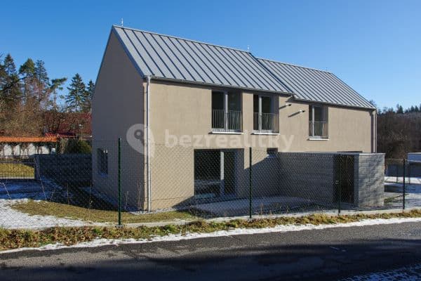 house to rent, 93 m², Spádová, Kamenice, Středočeský Region