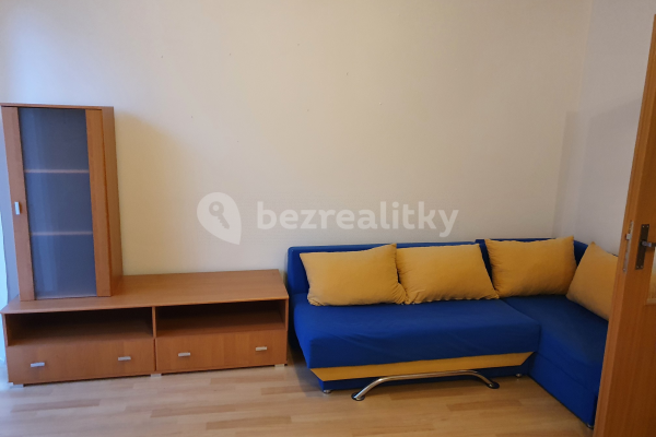 Studio flat to rent, 32 m², Jozefa Gabčíka, Pardubice, Pardubický Region