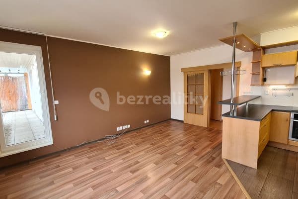 2 bedroom with open-plan kitchen flat to rent, 92 m², Marie Podvalové, Praha 2 bedroom with open-plan kitchen flat to rent, 92 m², Marie Podvalové, Praha