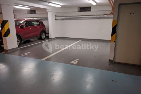 garage to rent, 15 m², Chotěšovská, Praha garage to rent, 15 m², Chotěšovská, Praha