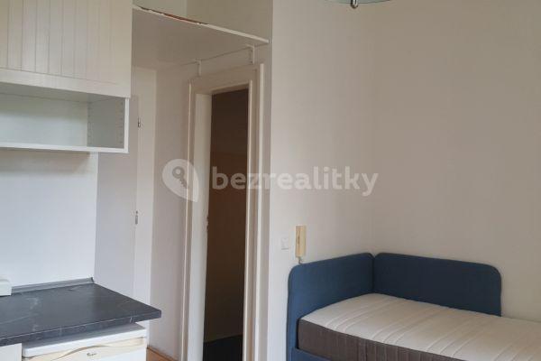 Small studio flat to rent, 15 m², U Hráze, Hlavní město Praha