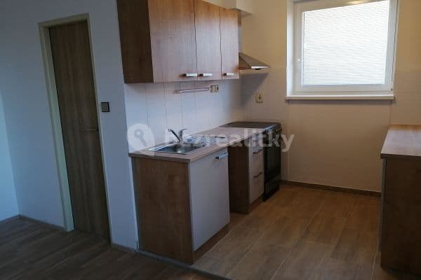 3 bedroom flat to rent, 86 m², Výmol, Bohuňovice, Olomoucký Region