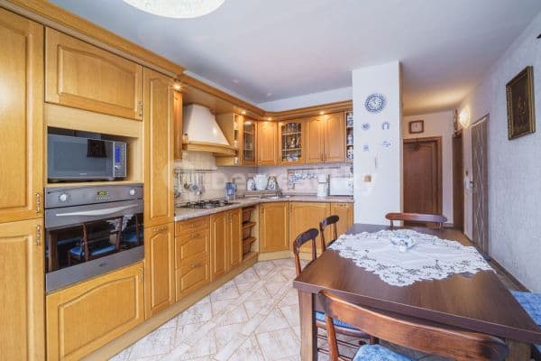 2 bedroom flat to rent, 60 m², Lesní, Cheb, Karlovarský Region