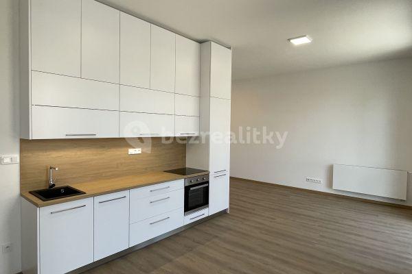 Studio flat to rent, 43 m², Čs. armády, Chrudim