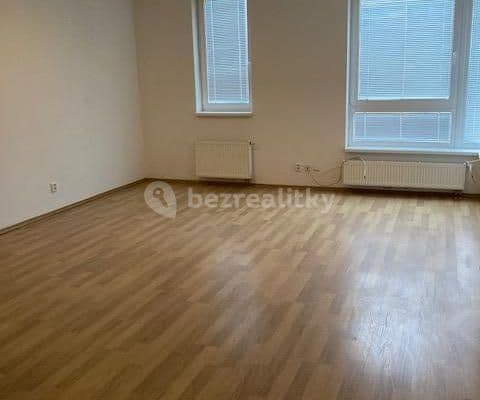 1 bedroom with open-plan kitchen flat to rent, 62 m², Přeštická, Praha 1 bedroom with open-plan kitchen flat to rent, 62 m², Přeštická, Praha
