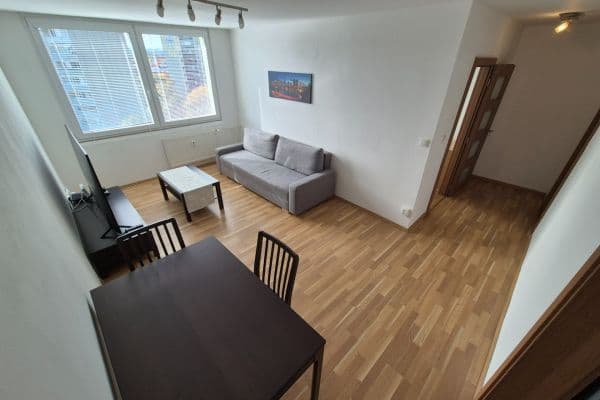 1 bedroom with open-plan kitchen flat to rent, 43 m², Strašnická, Praha 1 bedroom with open-plan kitchen flat to rent, 43 m², Strašnická, Praha